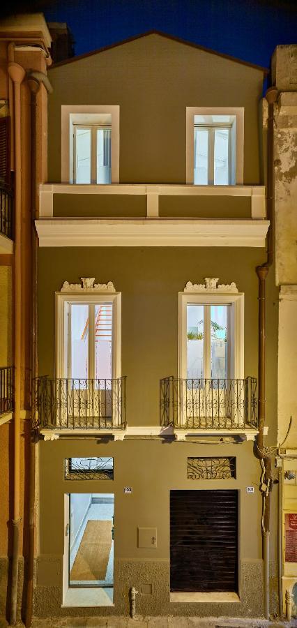 Apartamento Right House - Indipendent In Characteristic Marina District Cagliari Exterior foto